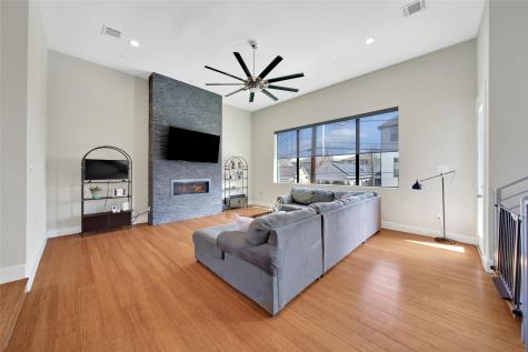 1407 Hickory Street Houston TX 77007