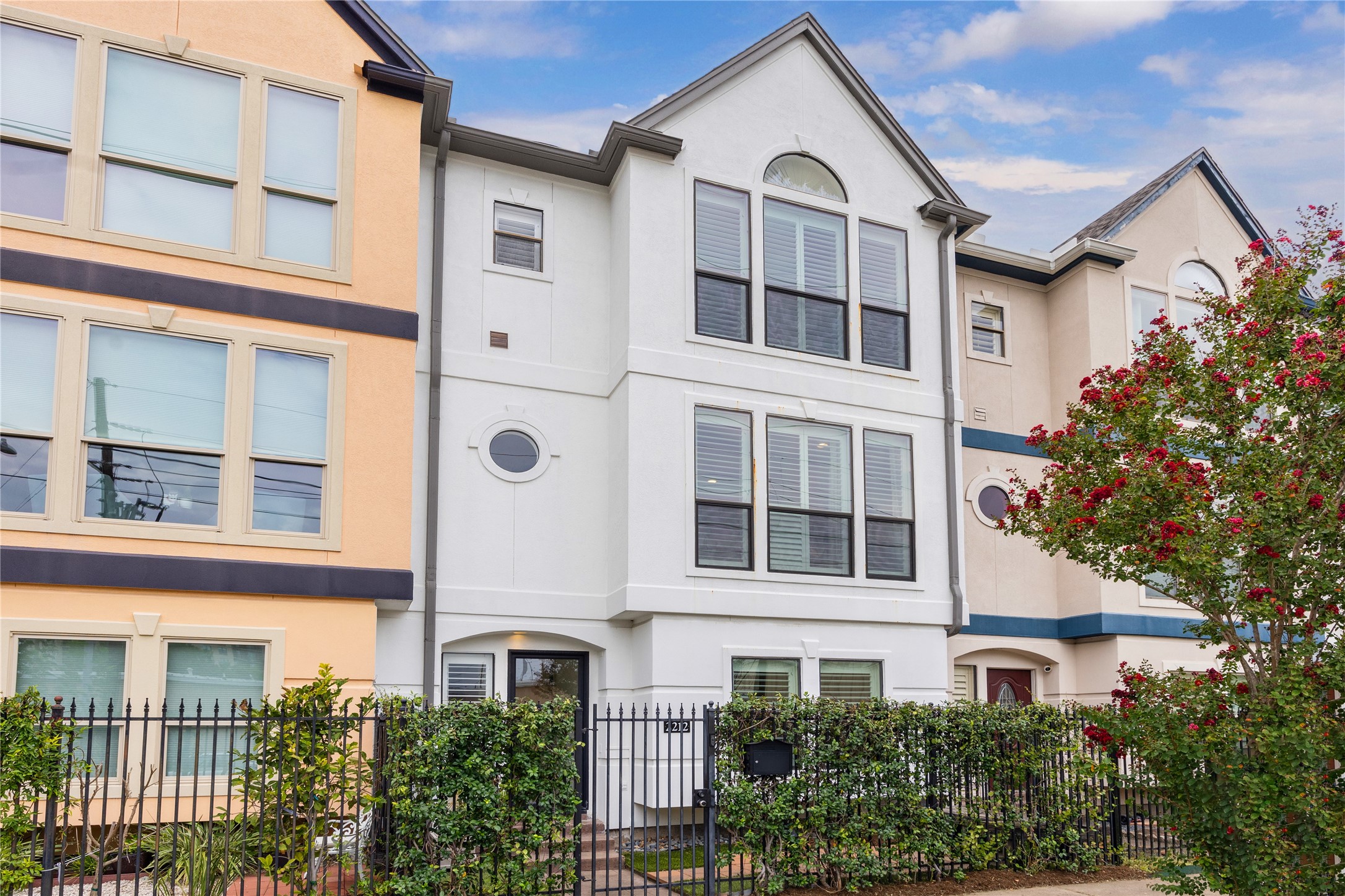 2212 Mason Street Houston TX 77006