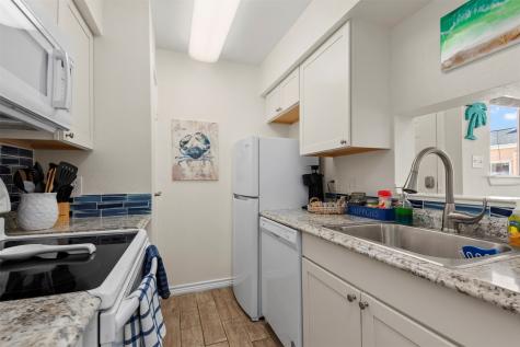 3506 Cove View Boulevard 210 Galveston TX 77554