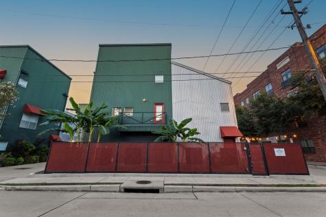 922 Ruthven Street Houston TX 77019