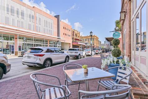 2425 Strand Galveston TX 77550