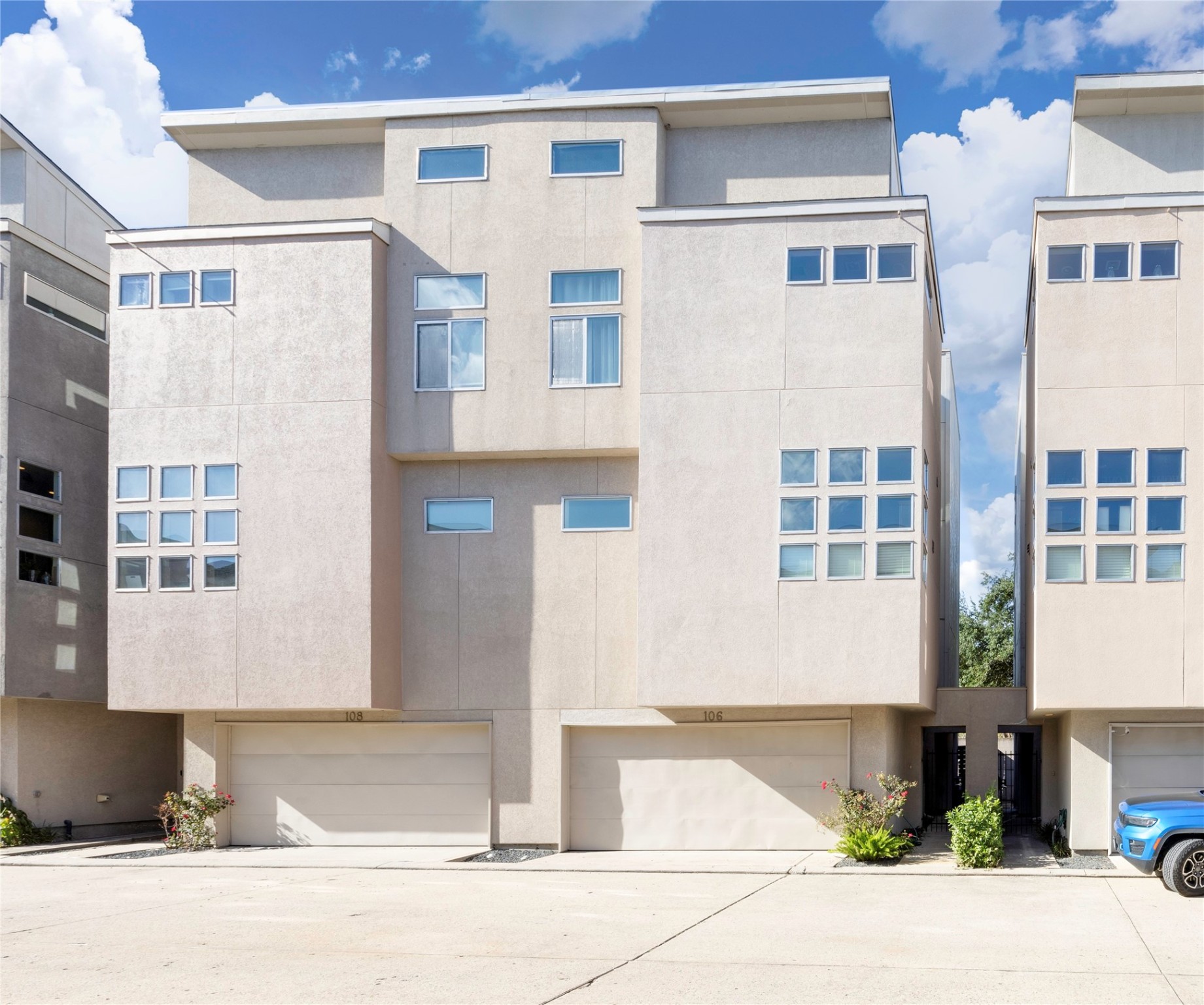 106 Adam Lane Houston TX 77003