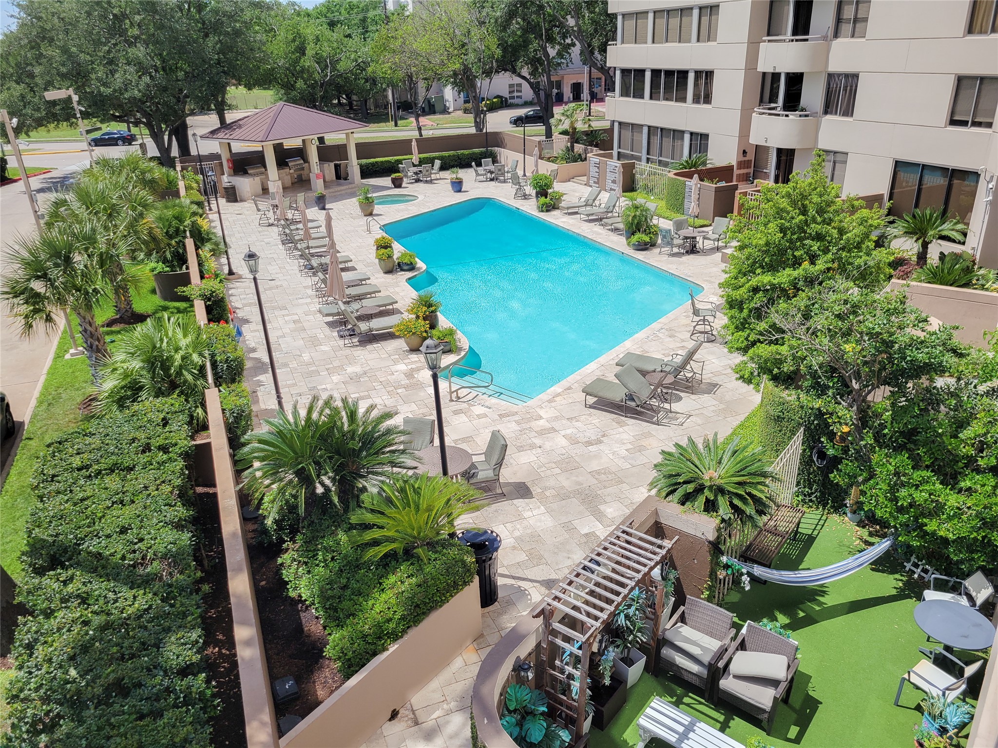 3525 Sage Road 303 Houston TX 77056