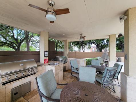 3525 Sage Road 303 Houston TX 77056