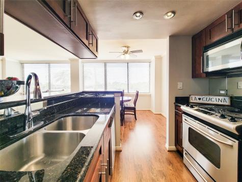 3525 Sage Road 303 Houston TX 77056