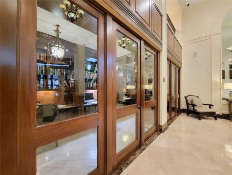 3525 Sage Road 303 Houston TX 77056