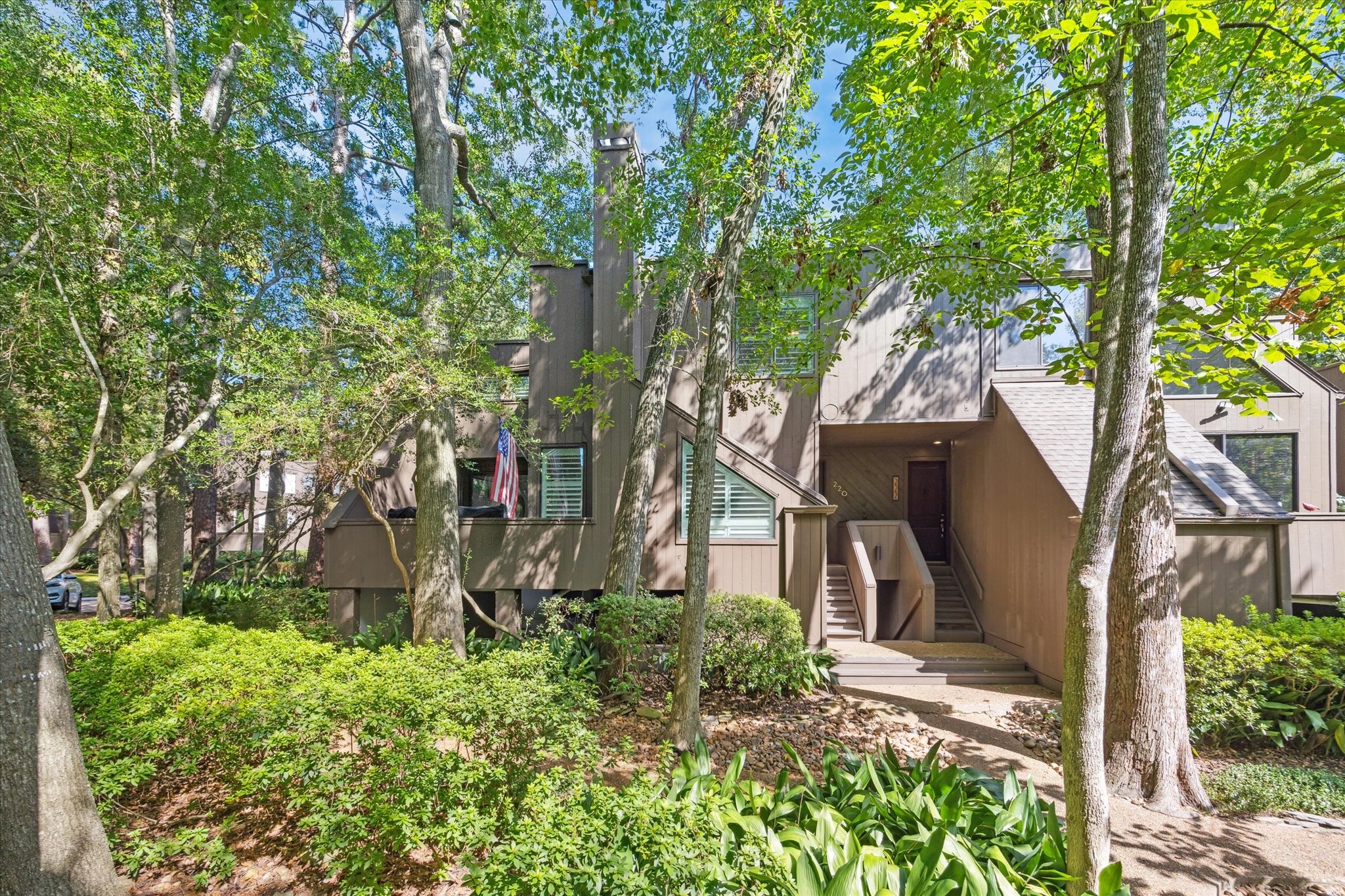220 Litchfield Lane Houston TX 77024
