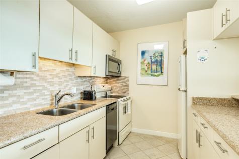 1401 E Beach Drive 209 Galveston TX 77550