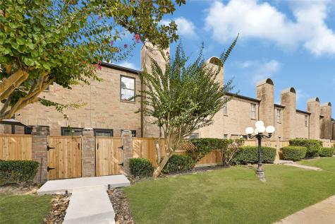 9800 Pagewood Lane 2703 Houston TX 77042