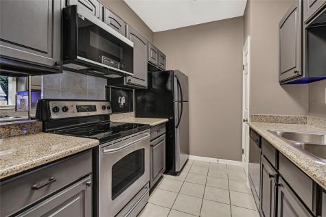 9800 Pagewood Lane 2703 Houston TX 77042