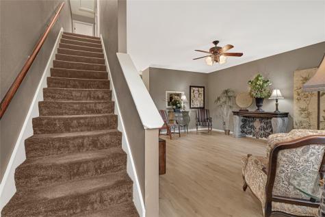 9800 Pagewood Lane 2703 Houston TX 77042