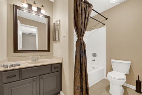 9800 Pagewood Lane 2703 Houston TX 77042