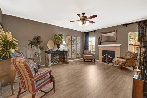 9800 Pagewood Lane 2703 Houston TX 77042