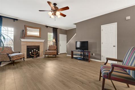 9800 Pagewood Lane 2703 Houston TX 77042