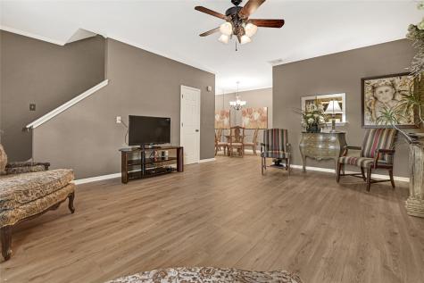 9800 Pagewood Lane 2703 Houston TX 77042