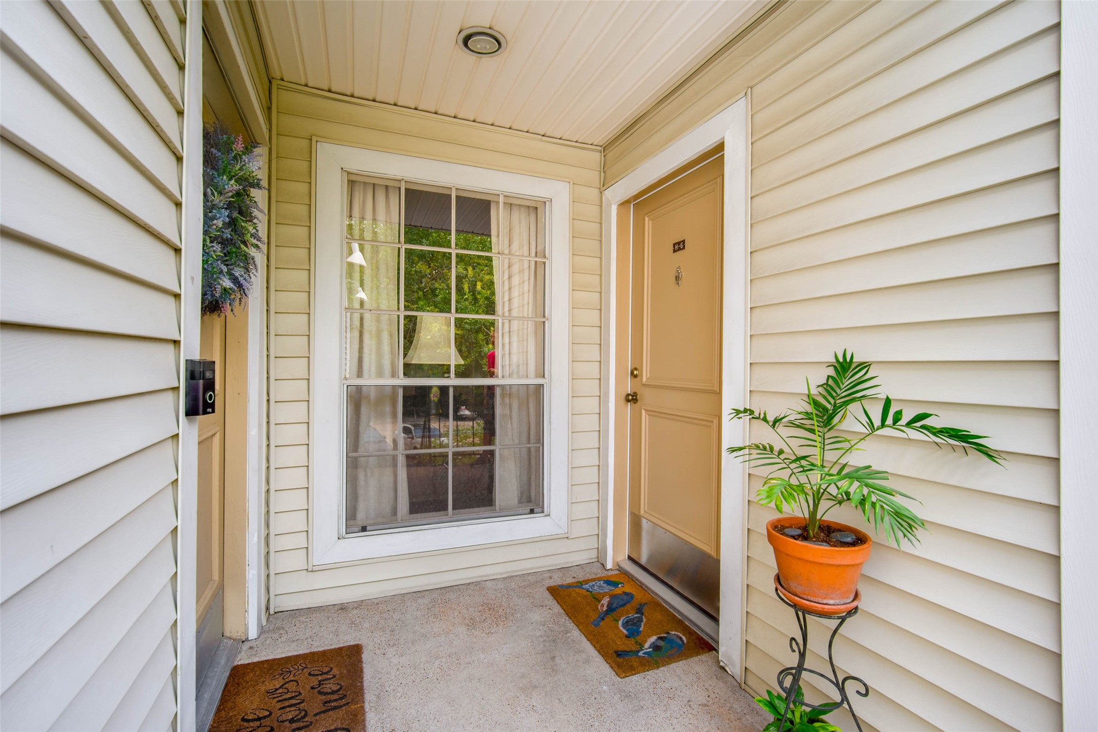 9809 Richmond Avenue H6 Houston TX 77042