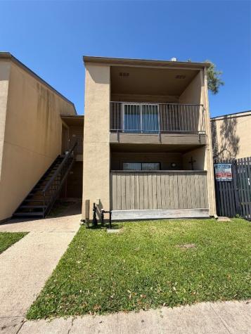 3300 Pebblebrook Drive 50 Seabrook TX 77586