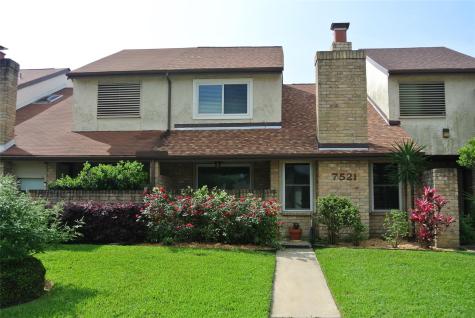 7521 Beaudelaire Circle Galveston TX 77551