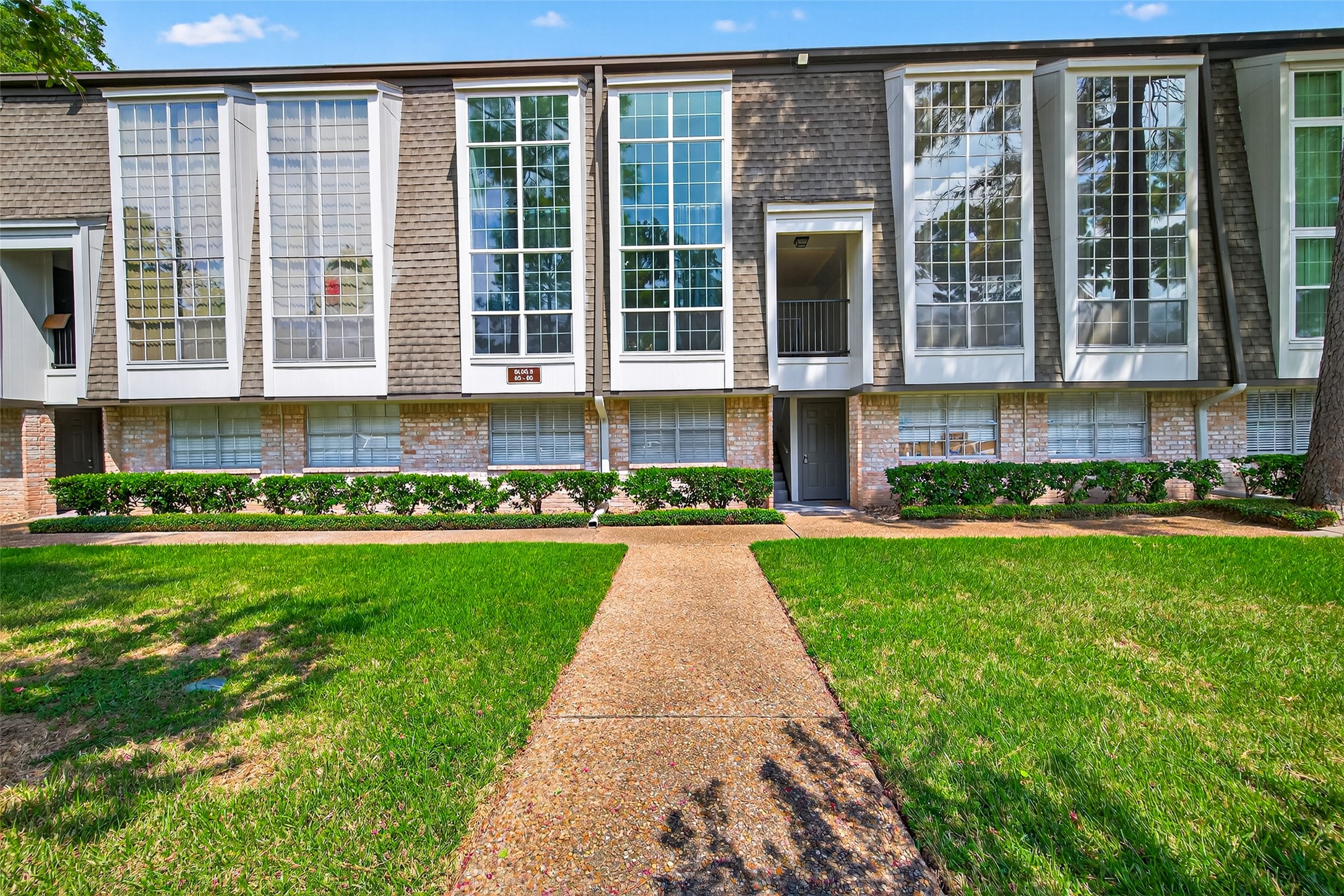 12633 Memorial Drive 72 Houston TX 77024