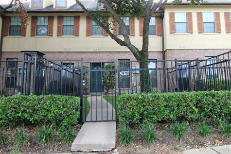 9130 Lakes At 610 Drive Houston TX 77054