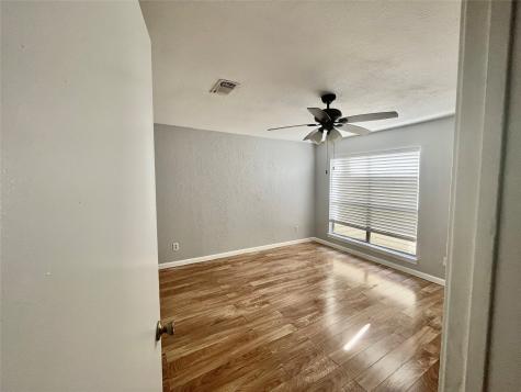 2019 Place Rebecca Lane G4 Houston TX 77090