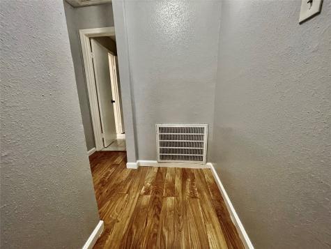 2019 Place Rebecca Lane G4 Houston TX 77090