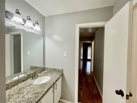 2019 Place Rebecca Lane G4 Houston TX 77090