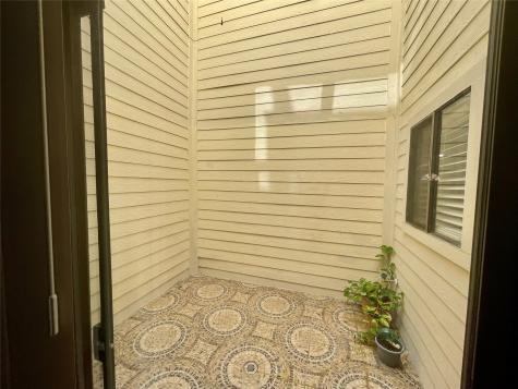 2019 Place Rebecca Lane G4 Houston TX 77090