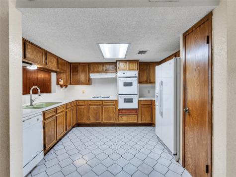 1320 Town Circle 1 Baytown TX 77520