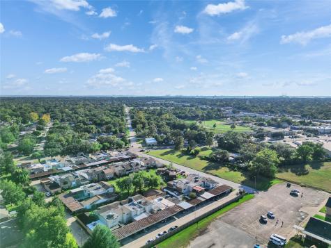 1320 Town Circle 1 Baytown TX 77520