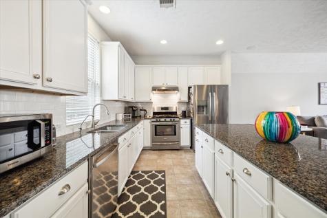3328 Leading Point Drive Houston TX 77091