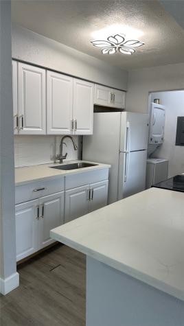 9550 Deering Drive 208 Houston TX 77036