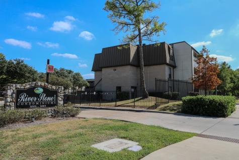 3035 Walnut Bend Lane 33 Houston TX 77042