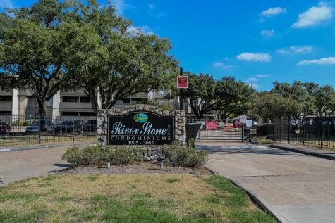 3035 Walnut Bend Lane 33 Houston TX 77042