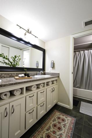 3035 Walnut Bend Lane 33 Houston TX 77042