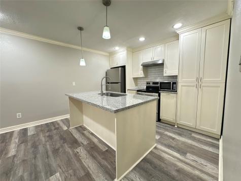 7303 Gulf Freeway 903 Houston TX 77017