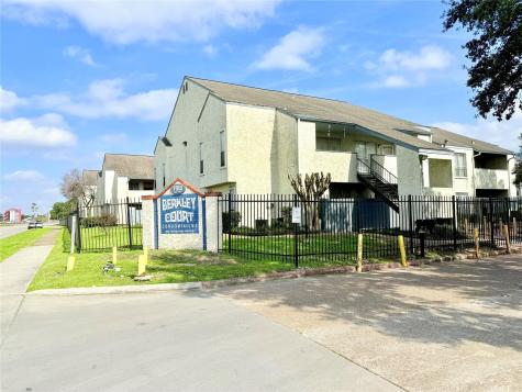 7303 Gulf Freeway 903 Houston TX 77017
