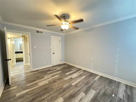 7303 Gulf Freeway 903 Houston TX 77017