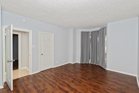 661 Bering Drive 504 Houston TX 77057