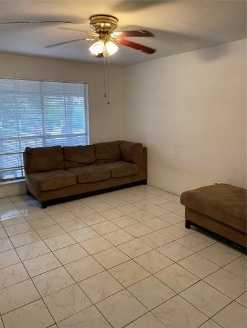 5625 Antoine Drive 412 Houston TX 77091