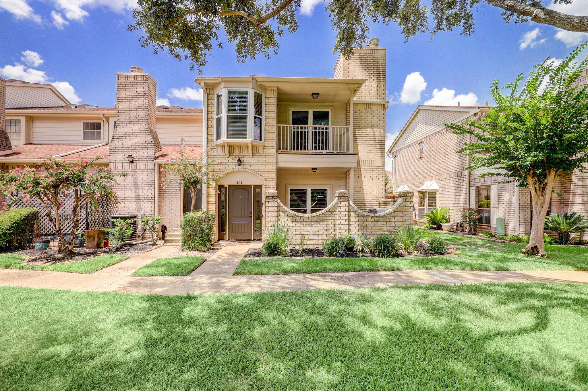 800 Country Place Drive 404 Houston TX 77079
