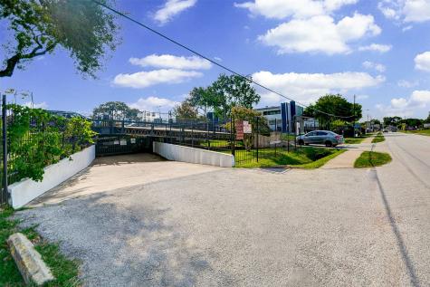 781 Country Place Drive 2077 Houston TX 77079