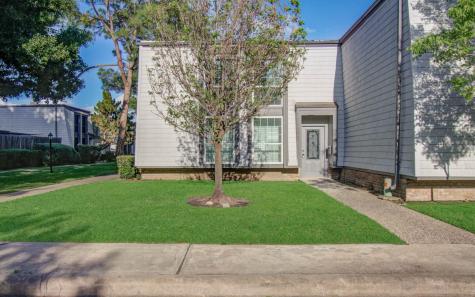 10132 Beekman Place Drive Houston TX 77043
