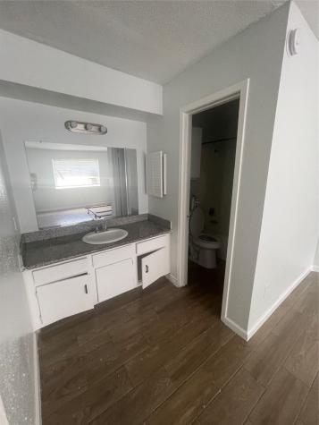 5625 Antoine Drive 1406 Houston TX 77091