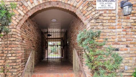6401 Skyline Drive 38 Houston TX 77057
