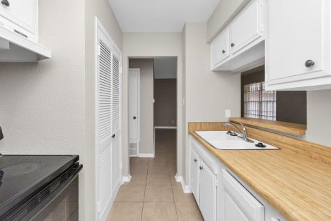 6401 Skyline Drive 38 Houston TX 77057