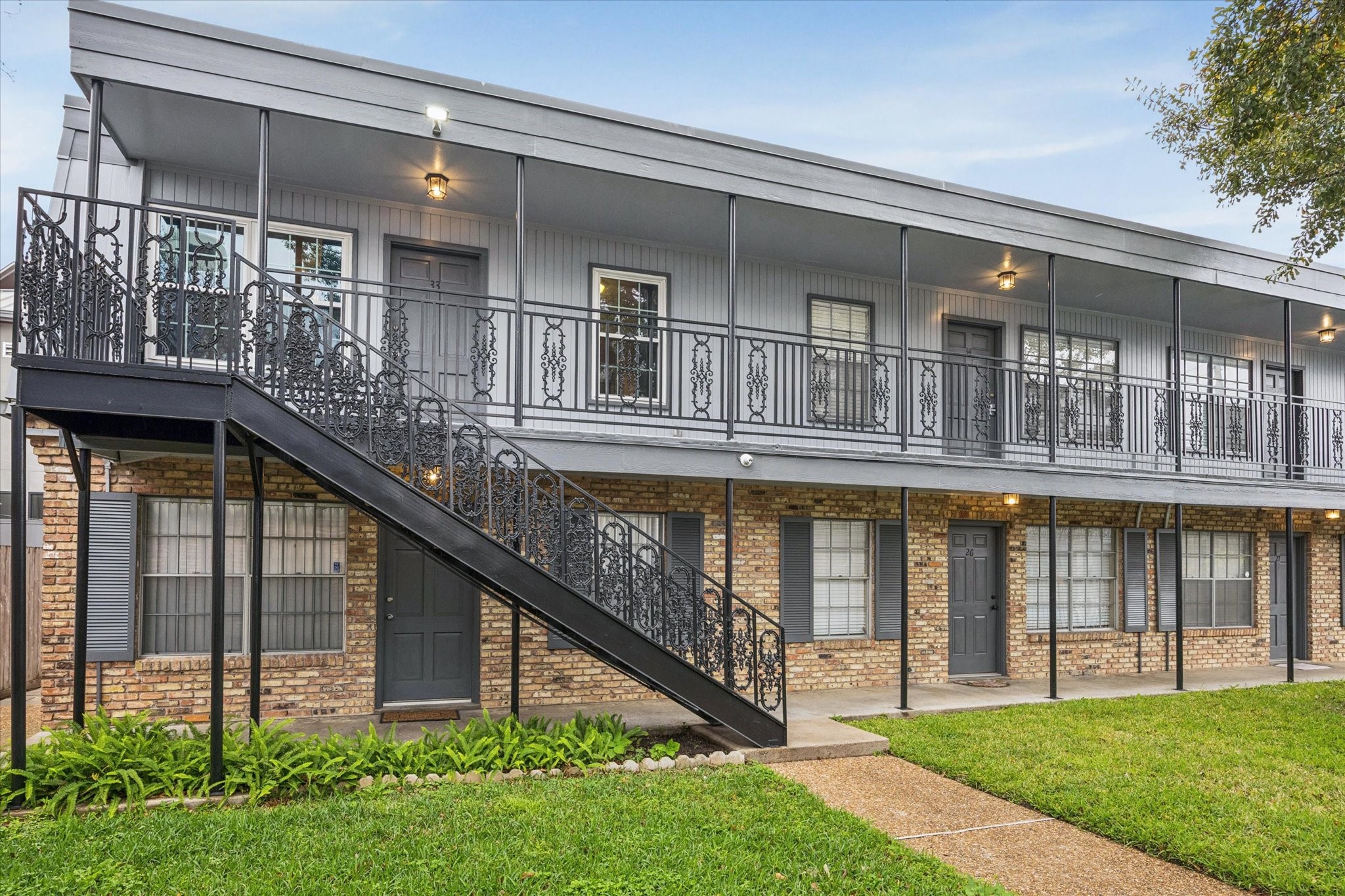 3131 Southwest Freeway C33 Houston TX 77098