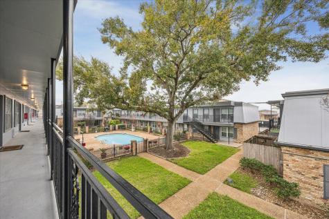 3131 Southwest Freeway C33 Houston TX 77098