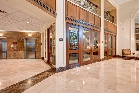 3525 Sage Road 1703 Houston TX 77056