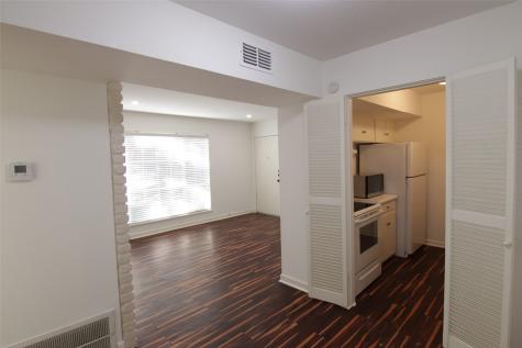2101 Fountain View Drive 35 Houston TX 77057